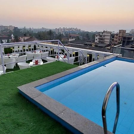 Hotel Orion Premiere Panadzsi Kültér fotó